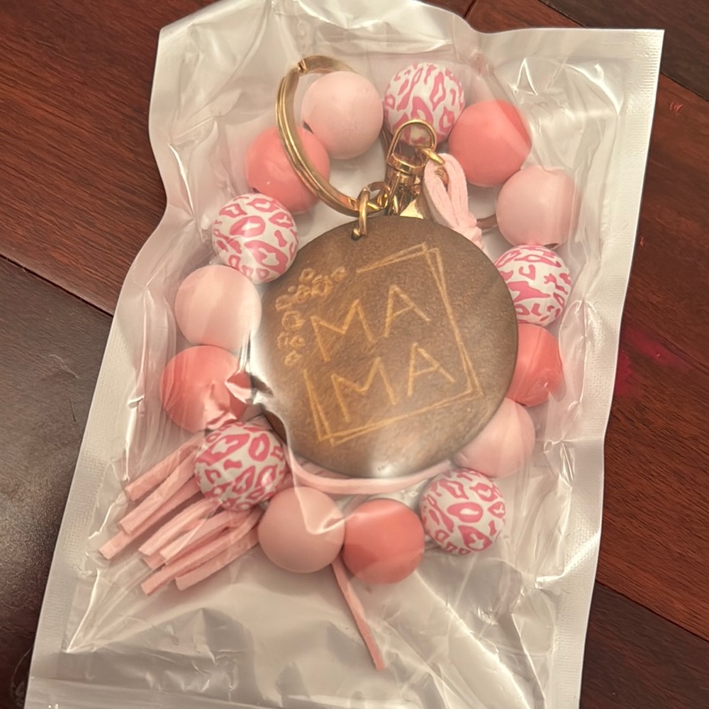 Pink and White Beaded Keychain with 'MAMA' Charm **Mothers Day**